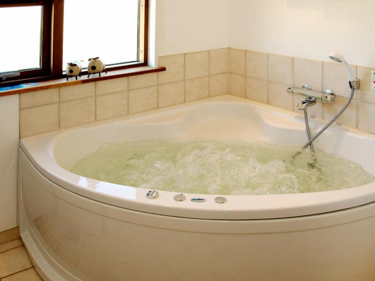 8 Person Holiday Home In Ulfborg Thorsminde Eksteriør bilde